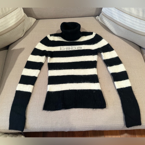 Bebe - Picture 2 of 7